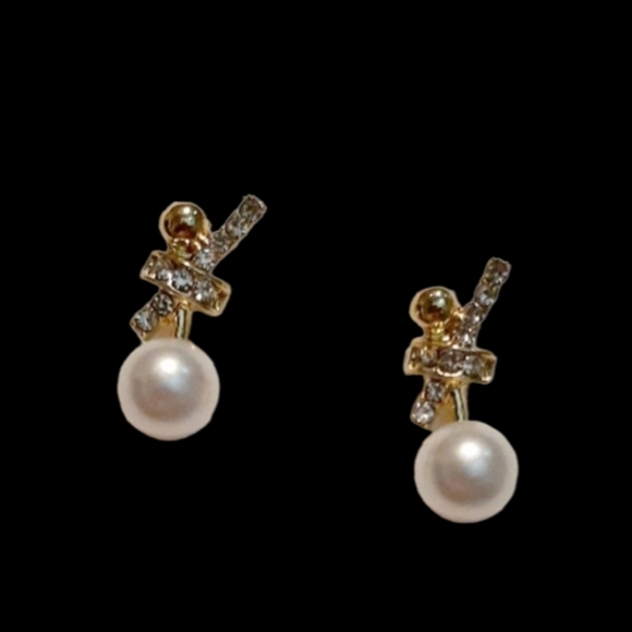 Pearl and Diamond Stud Earrings - Picture 9 of 9